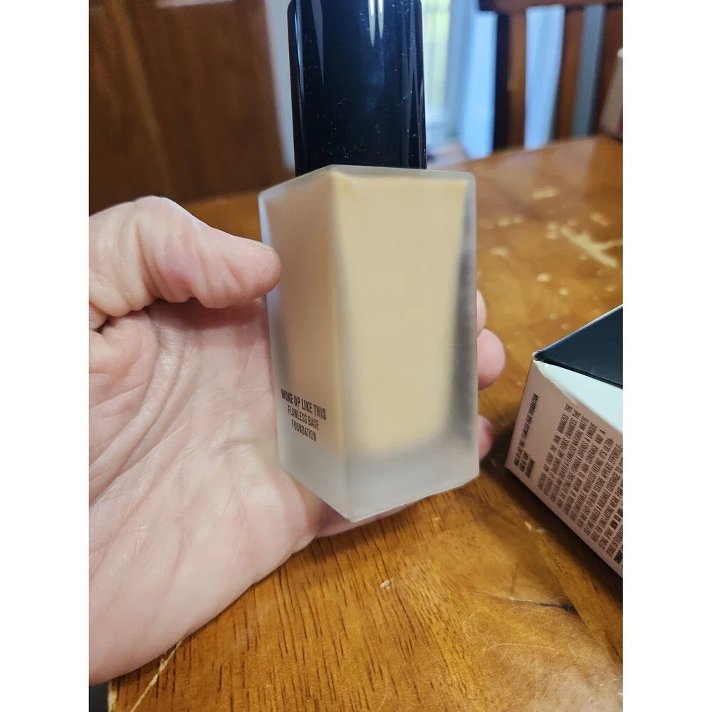IL MAKIAGE Woke Up Like This Flawless Base Foundation Color 40
